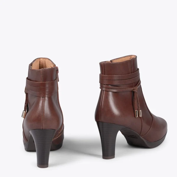 MiMaO ShopOnline ROMA – Bottines à Talon Et Bracelet Décoratif MARRON Nouvelle tendance 4