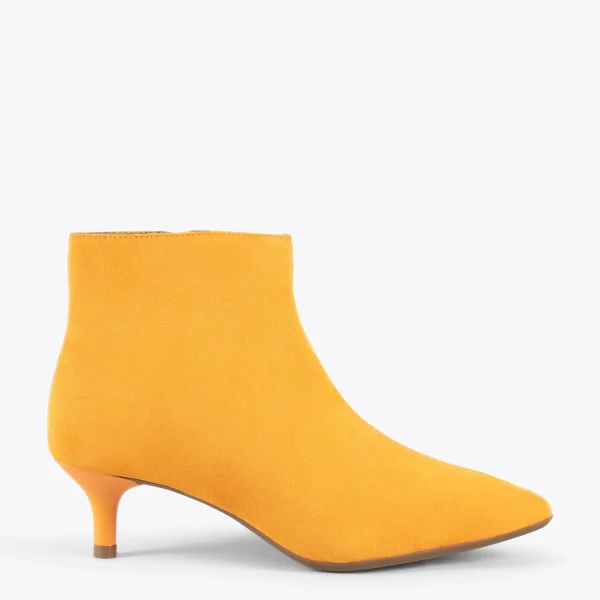 styles dernier cri MiMaO ShopOnline OUTFIT – Bottines élégantes à Talon Kitten JAUNE 1