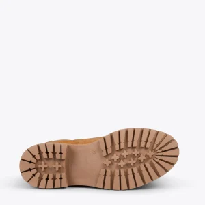 MiMaO ShopOnline CAMBRIDGE – Bottines Chelsea CAMEL à Semelle Track site soldes 17