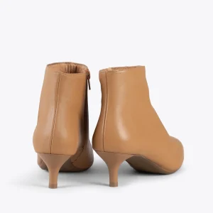 MiMaO ShopOnline OUTFIT – Bottines élégantes à Talon Kitten CAMEL Nappa boutique en france 13