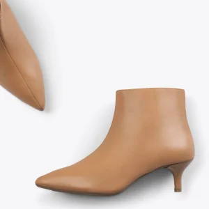 MiMaO ShopOnline OUTFIT – Bottines élégantes à Talon Kitten CAMEL Nappa boutique en france 11