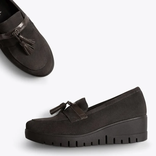 vente pas cher en ligne MiMaO ShopOnline POMPON – Mocassins Compensés Et à Plateforme GRIS 3